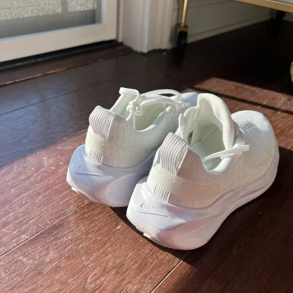 Nike ReactX Infinity Run 4 'Triple White', Size 8.5 - Picture 5 of 7